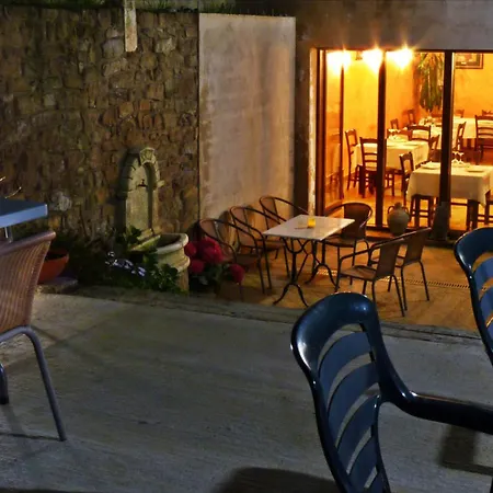 Konukevi La Fuente 3*